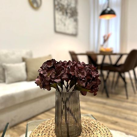 Designer City Apartment In Top Lage Fuer 6 Gaeste Karlsruhe Esterno foto