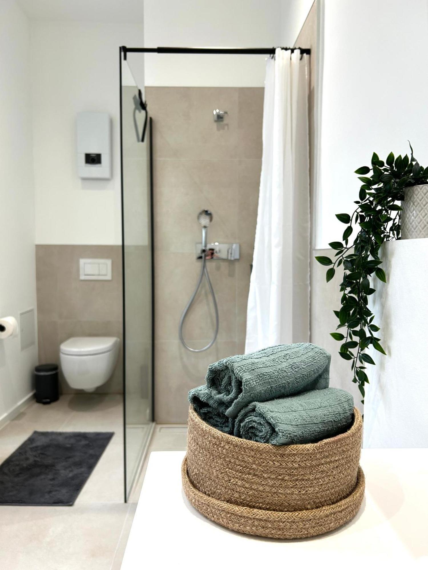 Designer City Apartment In Top Lage Fuer 6 Gaeste Karlsruhe Esterno foto
