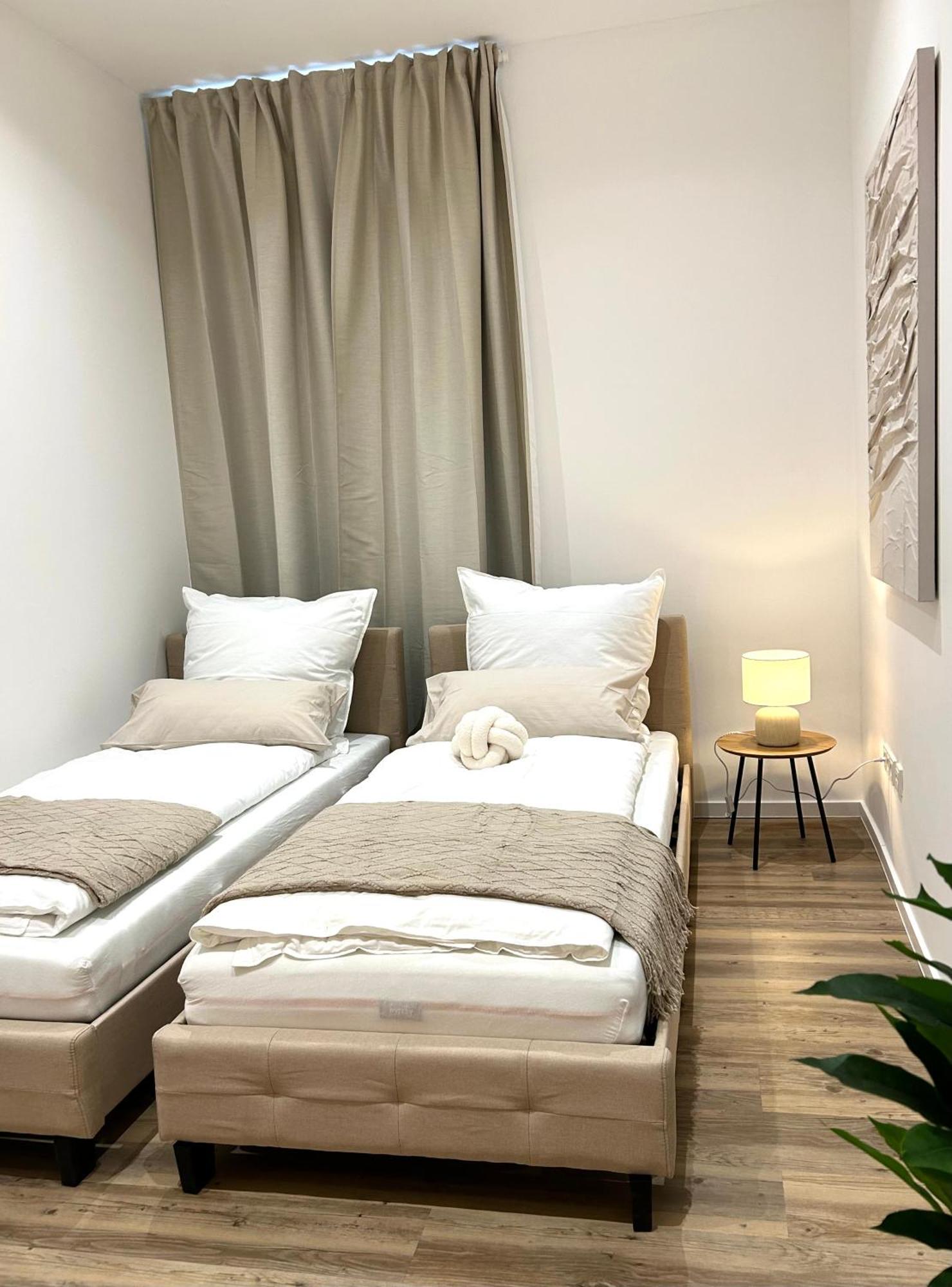 Designer City Apartment In Top Lage Fuer 6 Gaeste Karlsruhe Esterno foto